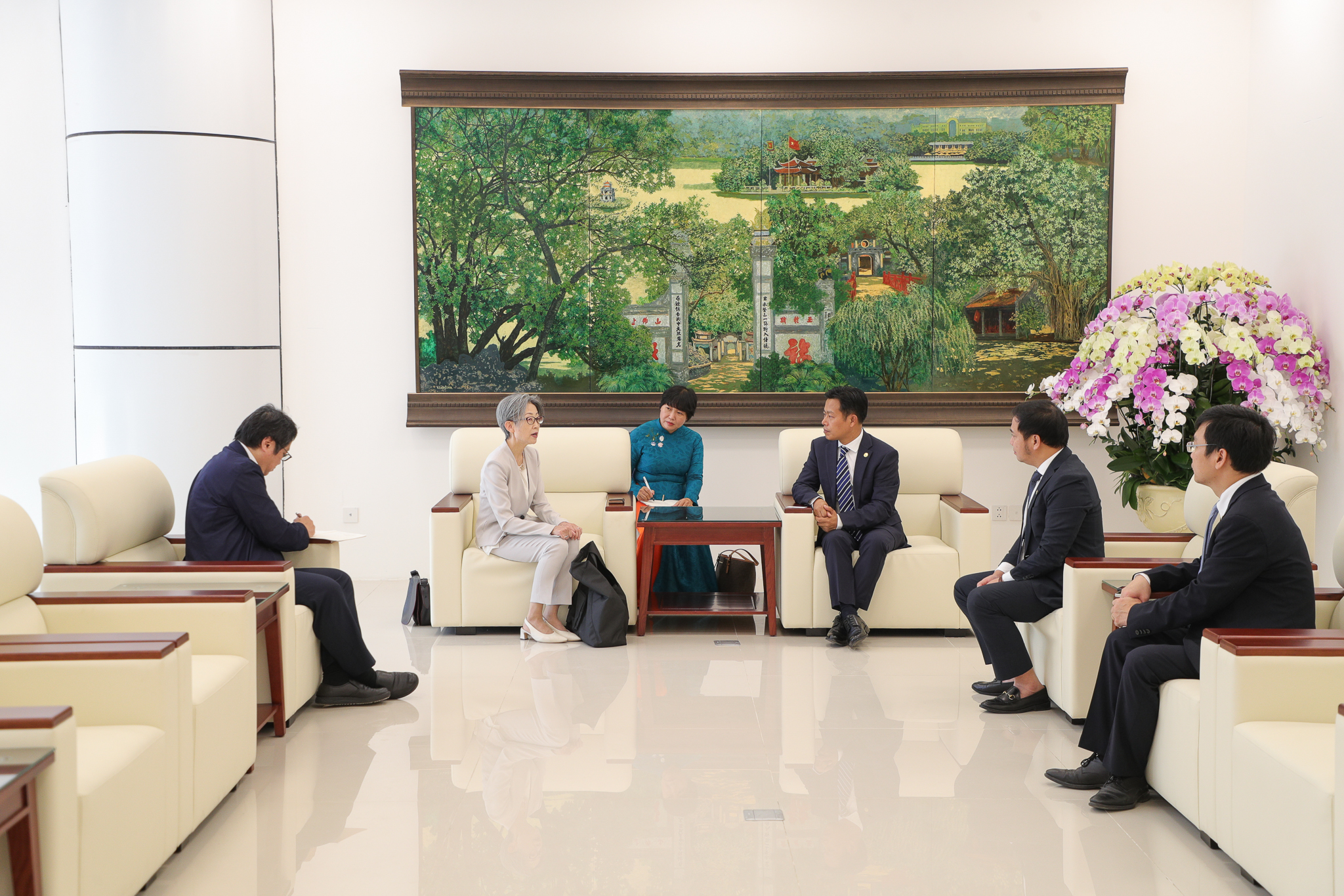 VNU and the University of Tokyo (Japan) cooperate in cutting-edge ...